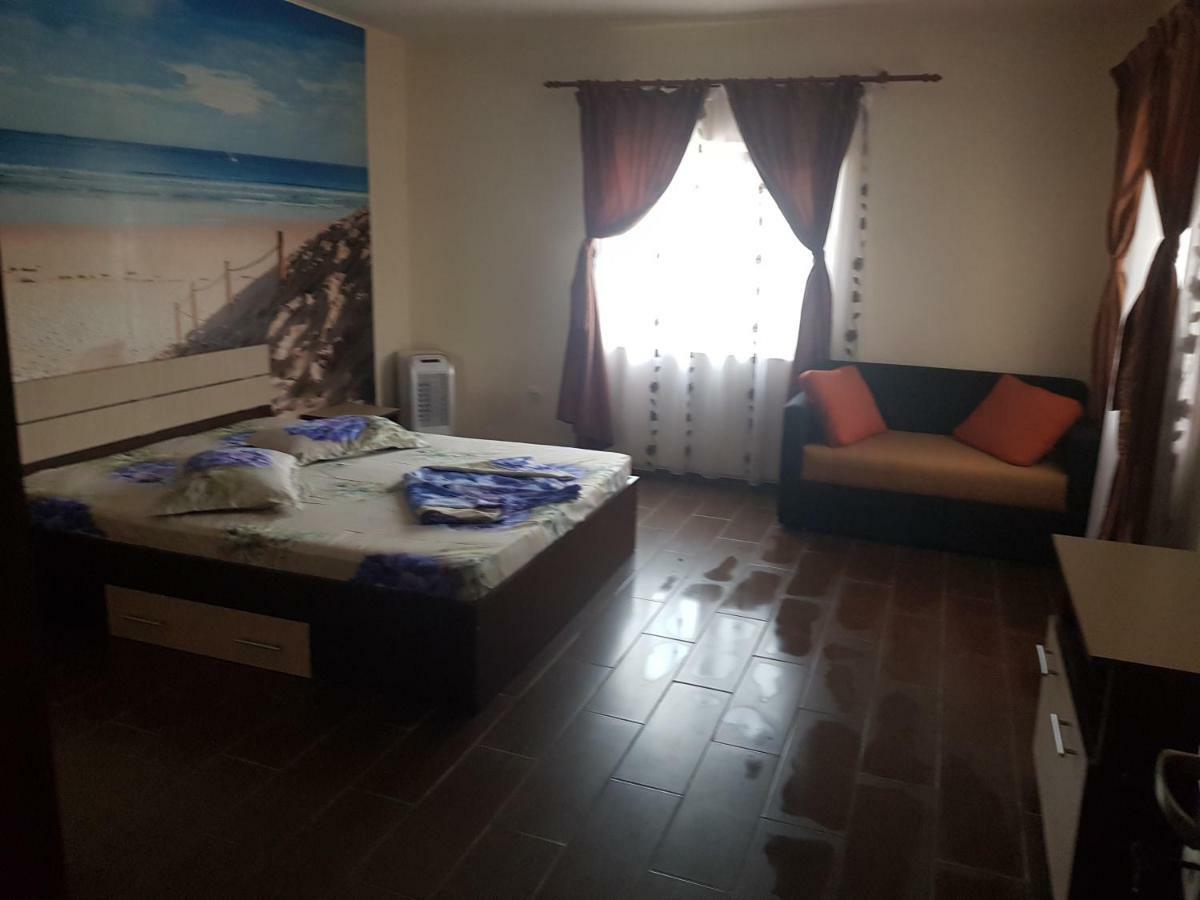 Hotel Cazare Balliu Corbu  Zewnętrze zdjęcie